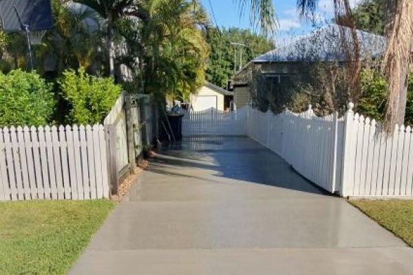 Nice clean driveway after pressure cleaning